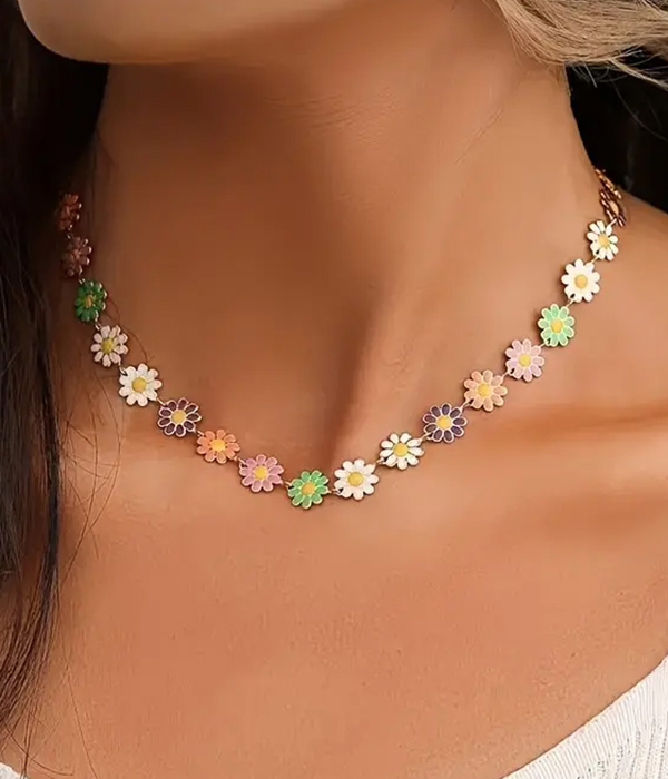 Multi epoxy flower link necklace