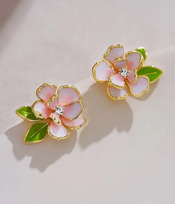 Epoxy flower earring - camellia