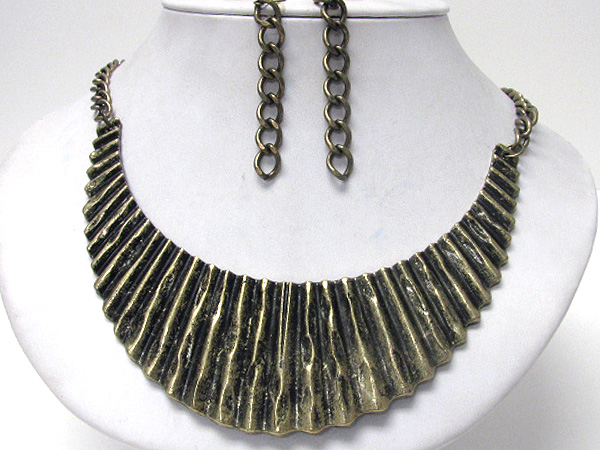 Ancient pattern metal half chocker necklace earring set