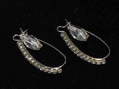 Rhine stone and cubic zirconia dangle earring