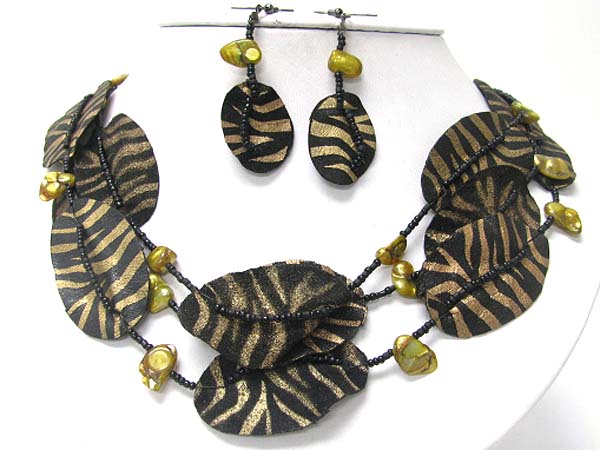 Animal print disk and beads link necklace earirng set