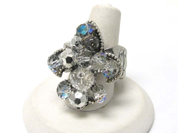 Crystal and facet glass beads fleur de lis stretch ring