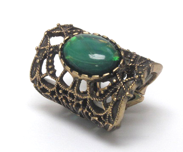 Metal filigree and stone deco stretch ring