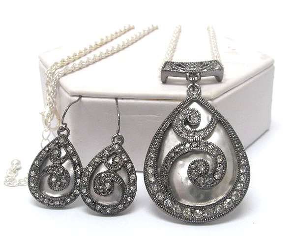 Crystal tear drop marcasite look filigree metal inside hammered metal drop chain necklace earring set