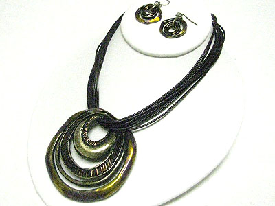 Multi metal round pendant and cord neckalce set