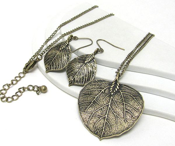 Metal art leaf pendant long necklace earring set