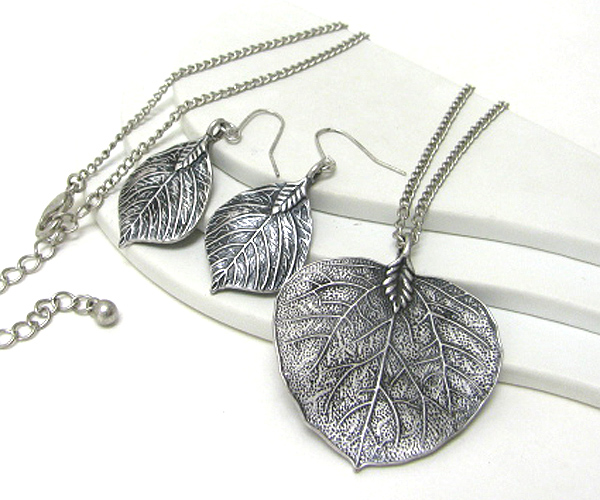 Metal art leaf pendant long necklace earring set