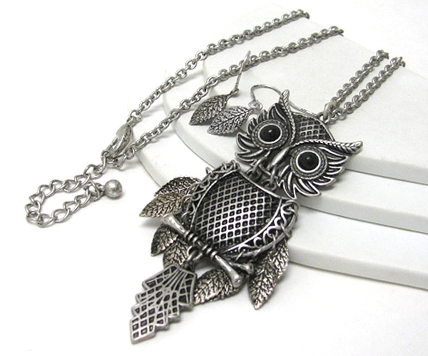 Crystal stud owl pendant long necklace earring set