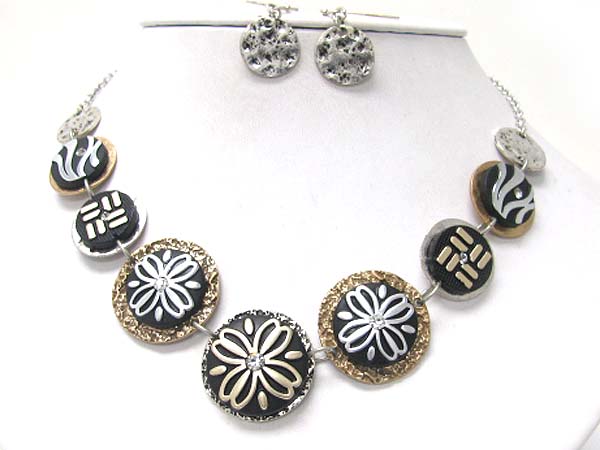 Acryl and textured flower disk link necklace earring set