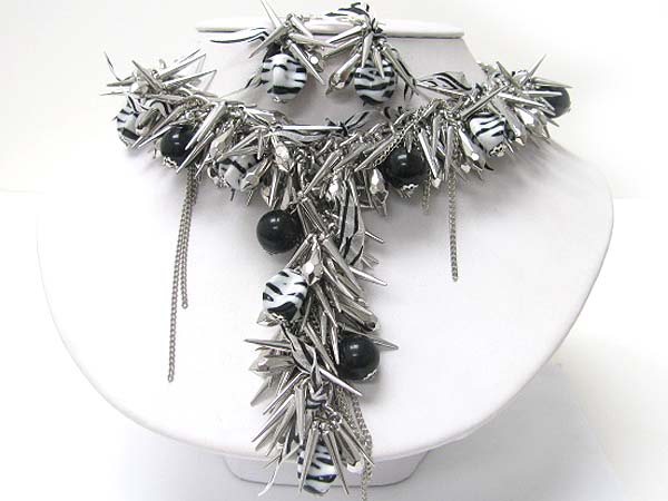 Acryl beads and metal deco necklace earring set