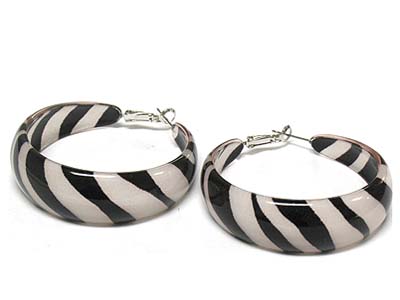 Animal skin pattern hoop earring - hoops