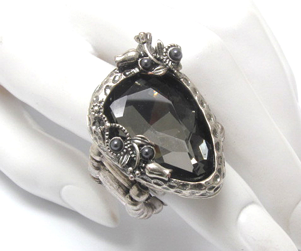 Glass art deco stretch ring