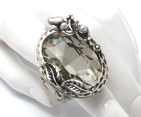 Glass art deco stretch ring