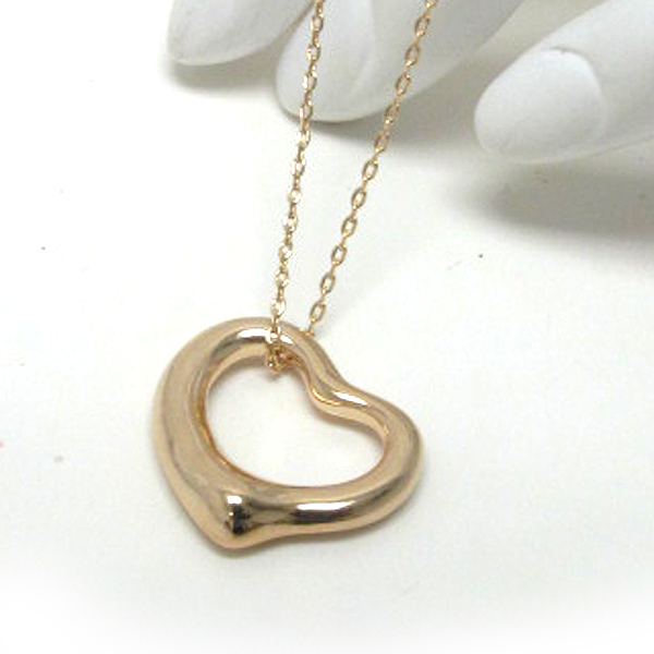 Metal cut out heart necklace -valentine