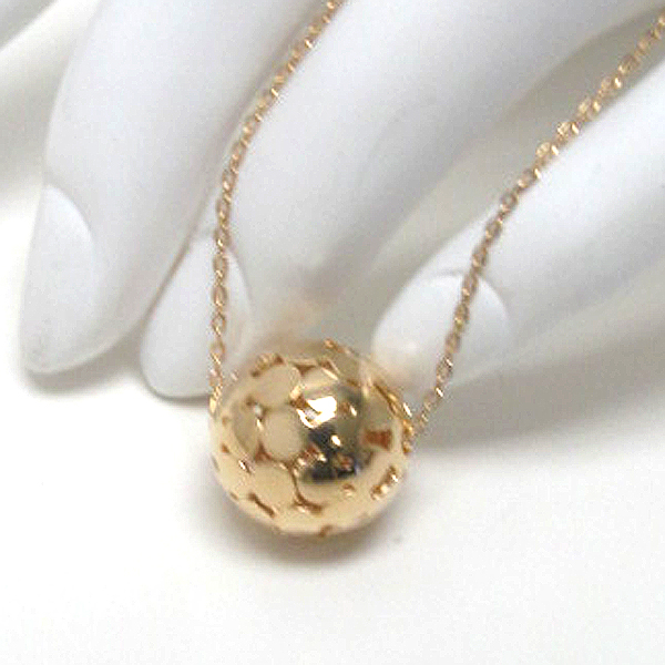 Cut out metal pattern ball pendant necklace