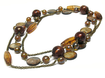 Multi shell and acrylic bead long chain necklace