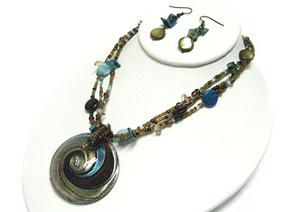 Metal swirl round pendant necklace earring set