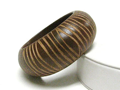 Crack pattern wood bangle