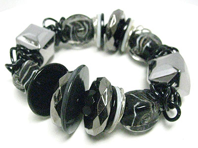 Natural jet stone and metal disk stretch bracelet