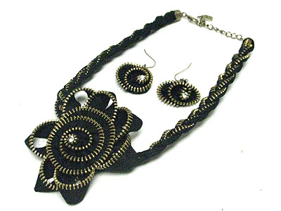 Zipper art flower fashion necklace earring set