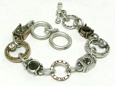 Crystal stud metal toggle link bracelet