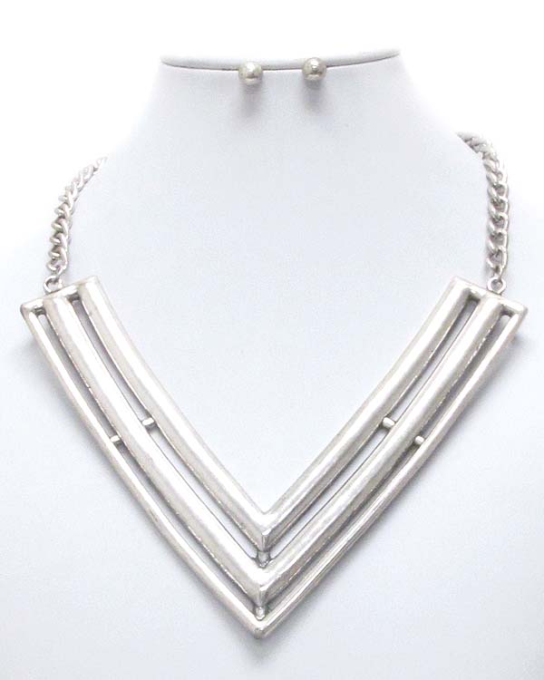 Metal chevron and chain necklace earring set