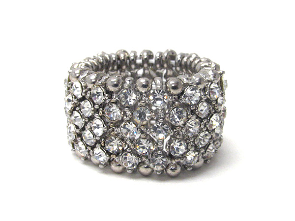 Multi crystal stretch ring