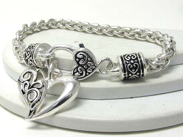 Metal filigree heart charm chain bracelet