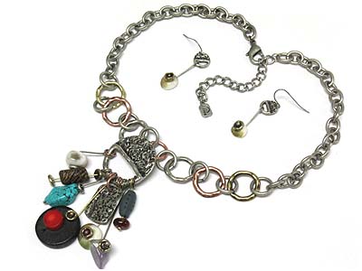 Multi wired dangle and casting round metal pendant necklace and earring set