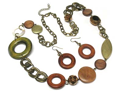 Multi shape wood and metal donut necklace and earring set