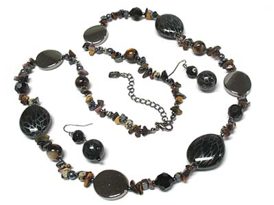 Multi patina stone and metal disk and naturalstone chips stone necklace and earring set