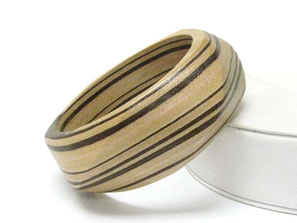 Carved wood fashion bangle