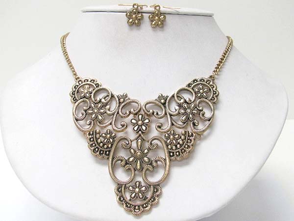 Elegant metal filigree necklace earring set