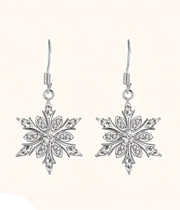 Christmas theme snowflake earring