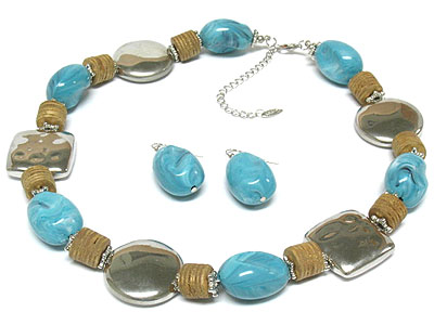 Multi shape metal and wood and acrylic bead necklace set