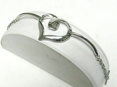 Metal heart and chain link bracelet