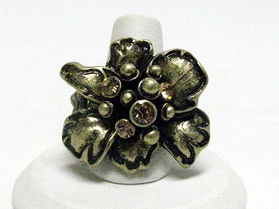 Antique metal flower ring