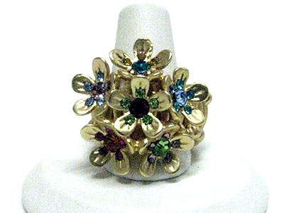 Crystal accent six flower stretch ring