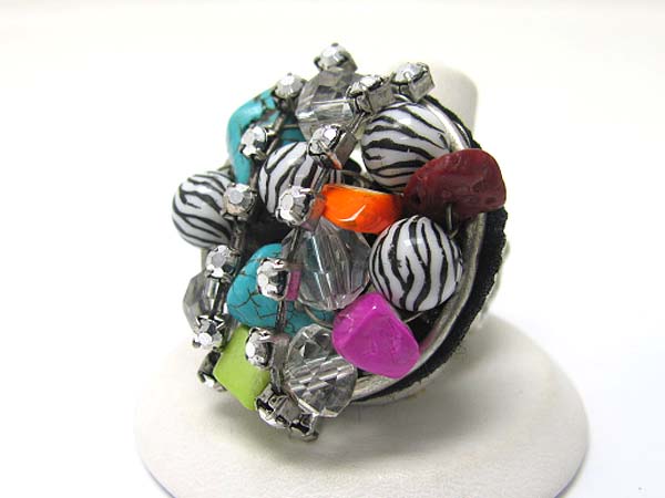 Mixed stone and beads art deco round stretch ring