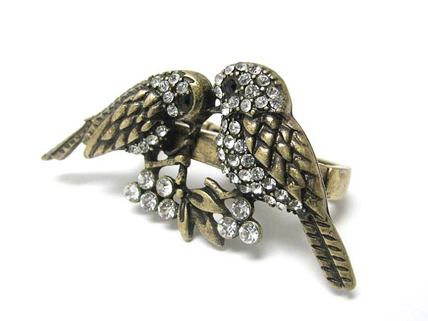 Crystal stud humming birds dual finger stretch ring 