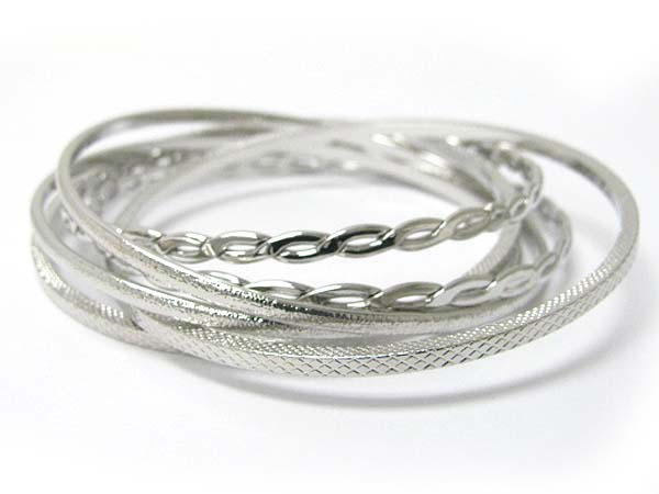 Multi stackable metal bangle set