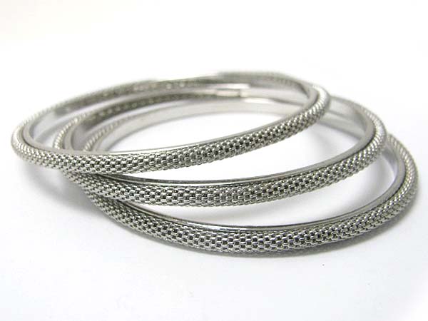 Triple metal bangle set