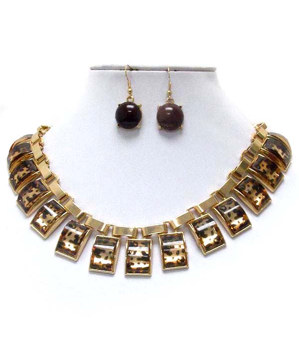 Metal box chain and multi leopard print bar drop necklace earring set