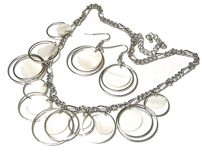 Cream shell disk dangle necklace and earring set