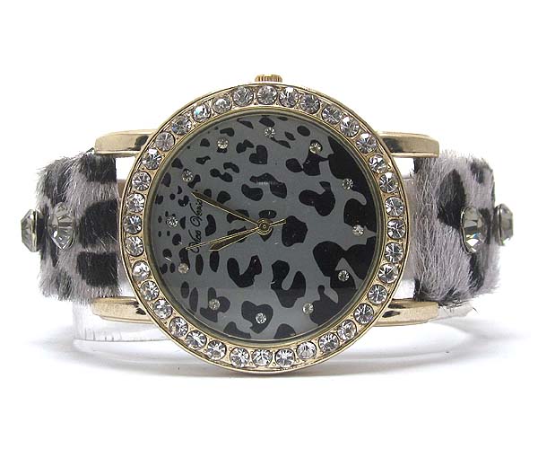 Crystal deco frame and animal print body with fur band watch