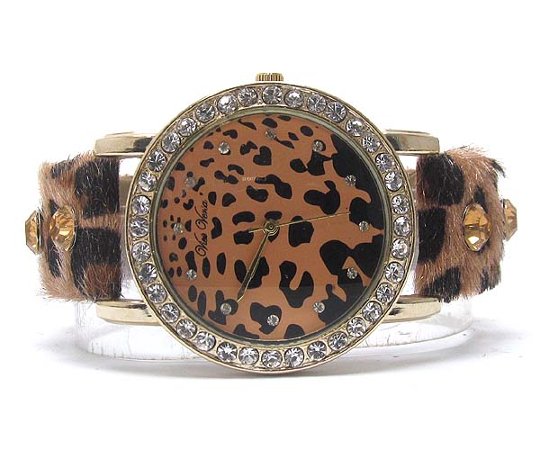 Crystal deco frame and animal print body with fur band watch