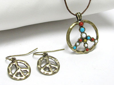 Hammered metal peace mark pendant necklace earring set