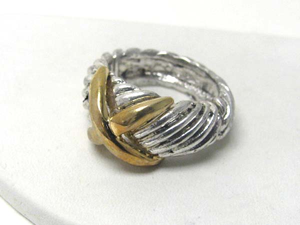 Textured two tone metal stretch ring