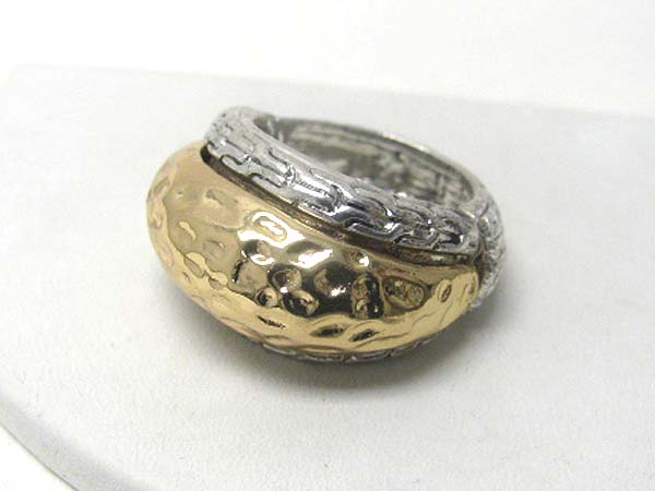 Two tone puffy textured metal casting stretch ring