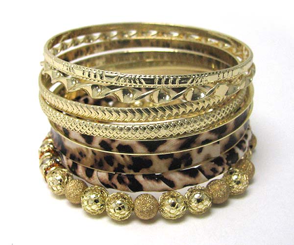 Animal print metal wrapped ball multi bangle set